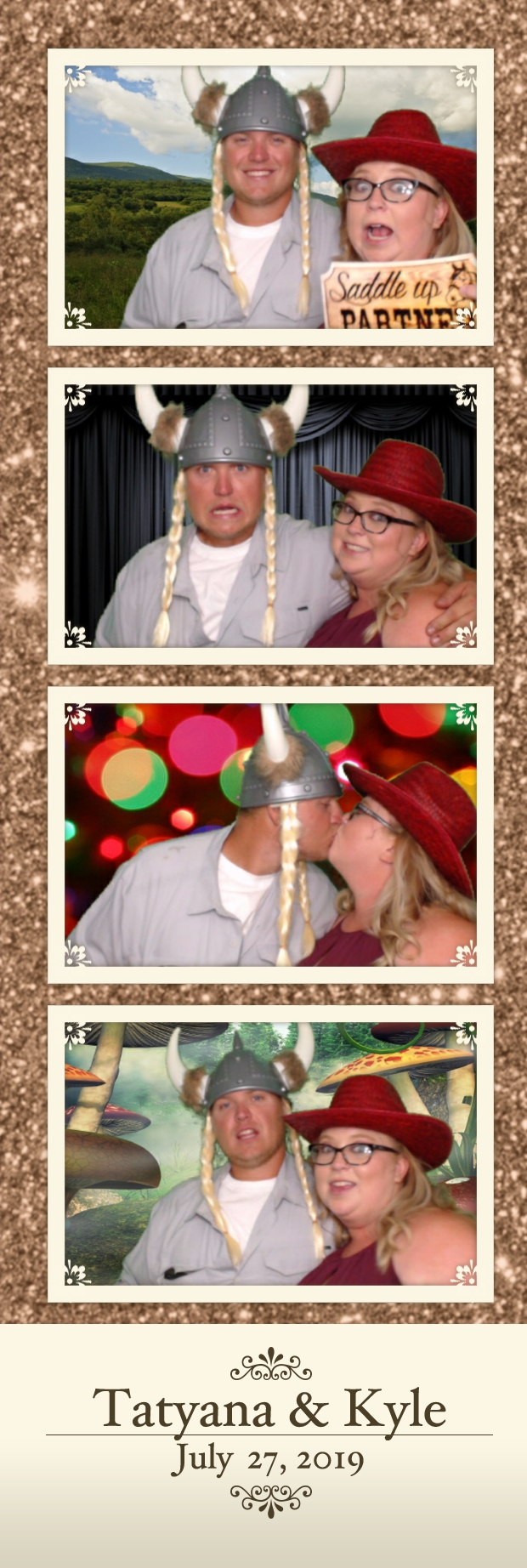 Tatyana and Kyle’s Wedding | View more photos from the event at gallery.photoboothbillings.com/u/PhotoBoothBillings/Tatyana-and-Kyle’s-Wedding